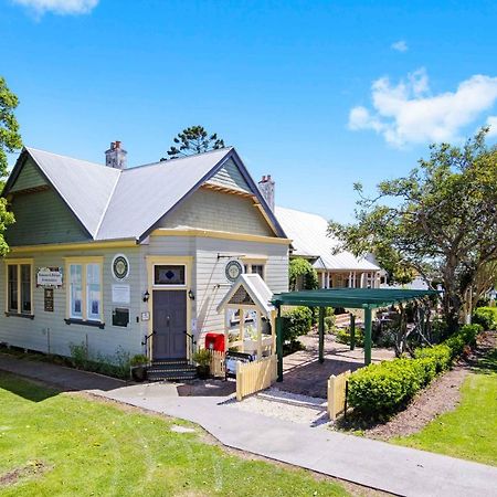 The Old Bank Gladstone Licensed Restaurant & Boutique Accommodation Hat Head エクステリア 写真