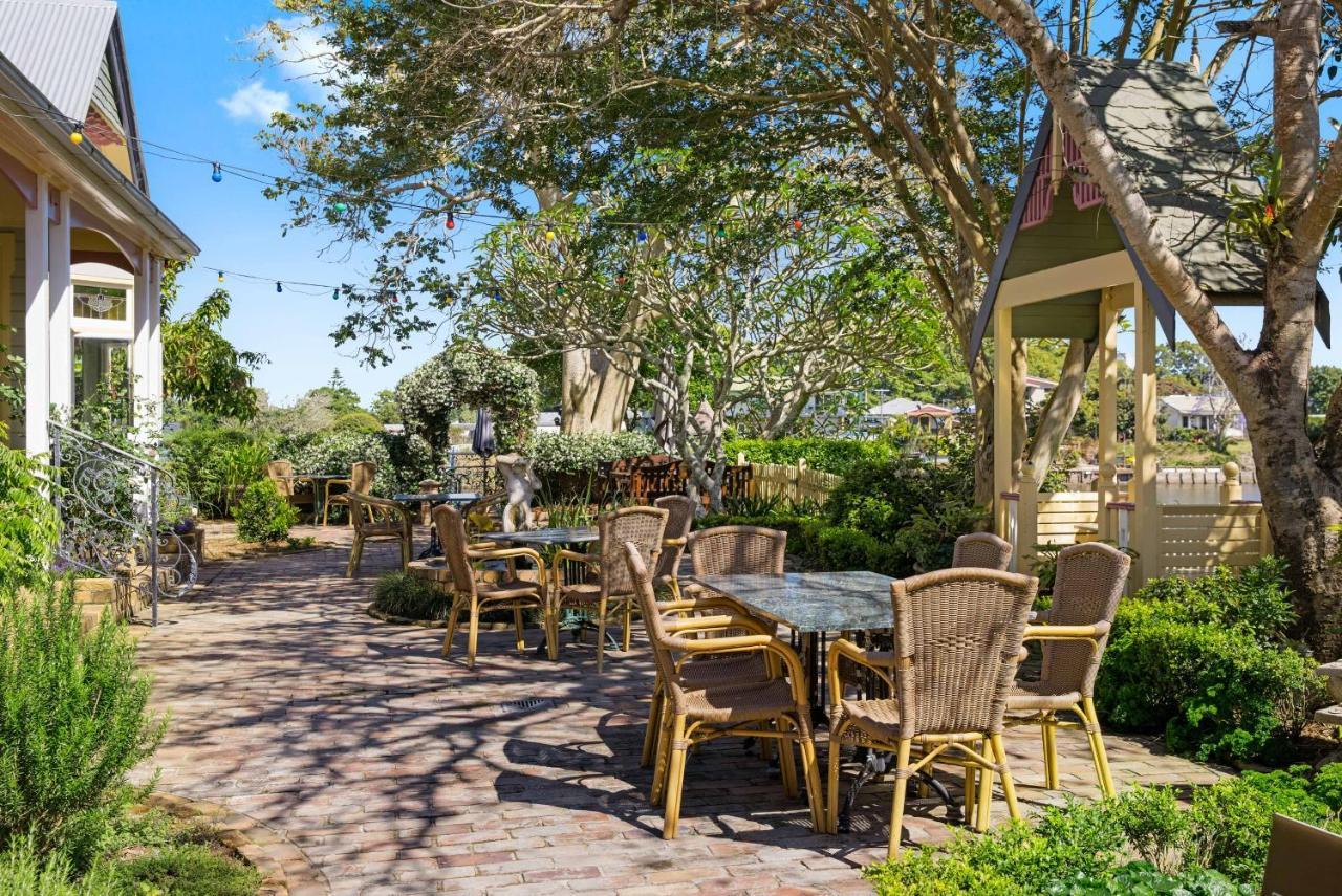 The Old Bank Gladstone Licensed Restaurant & Boutique Accommodation Hat Head エクステリア 写真