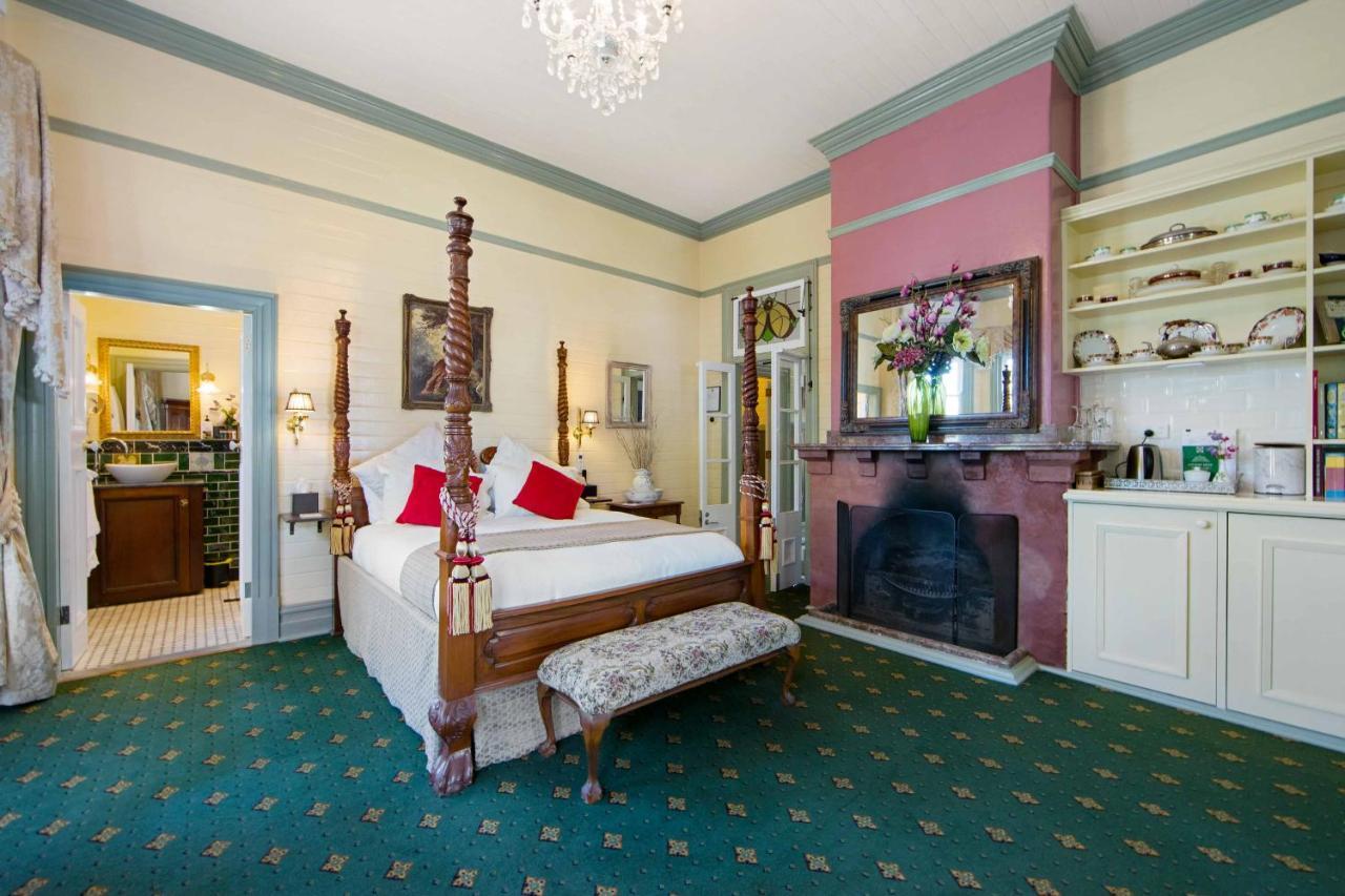The Old Bank Gladstone Licensed Restaurant & Boutique Accommodation Hat Head エクステリア 写真