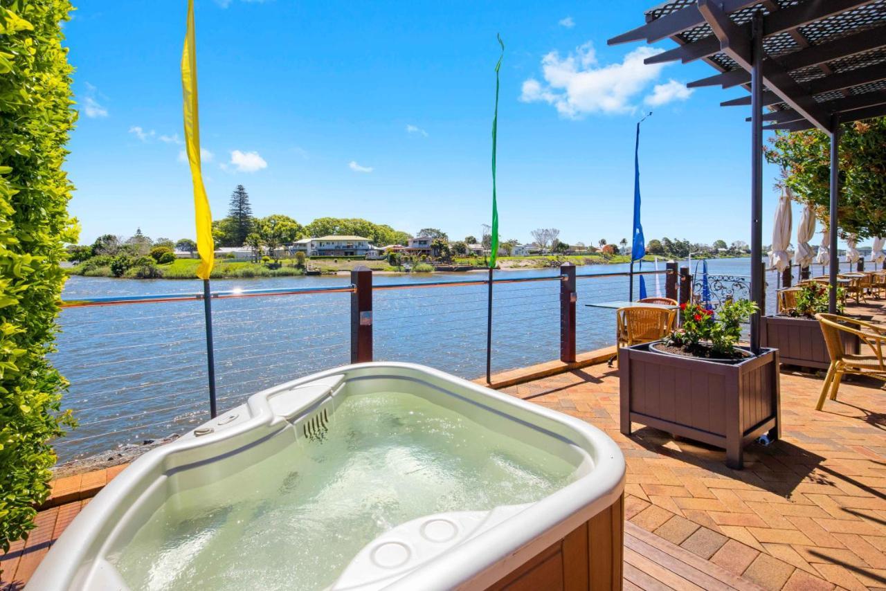 The Old Bank Gladstone Licensed Restaurant & Boutique Accommodation Hat Head エクステリア 写真