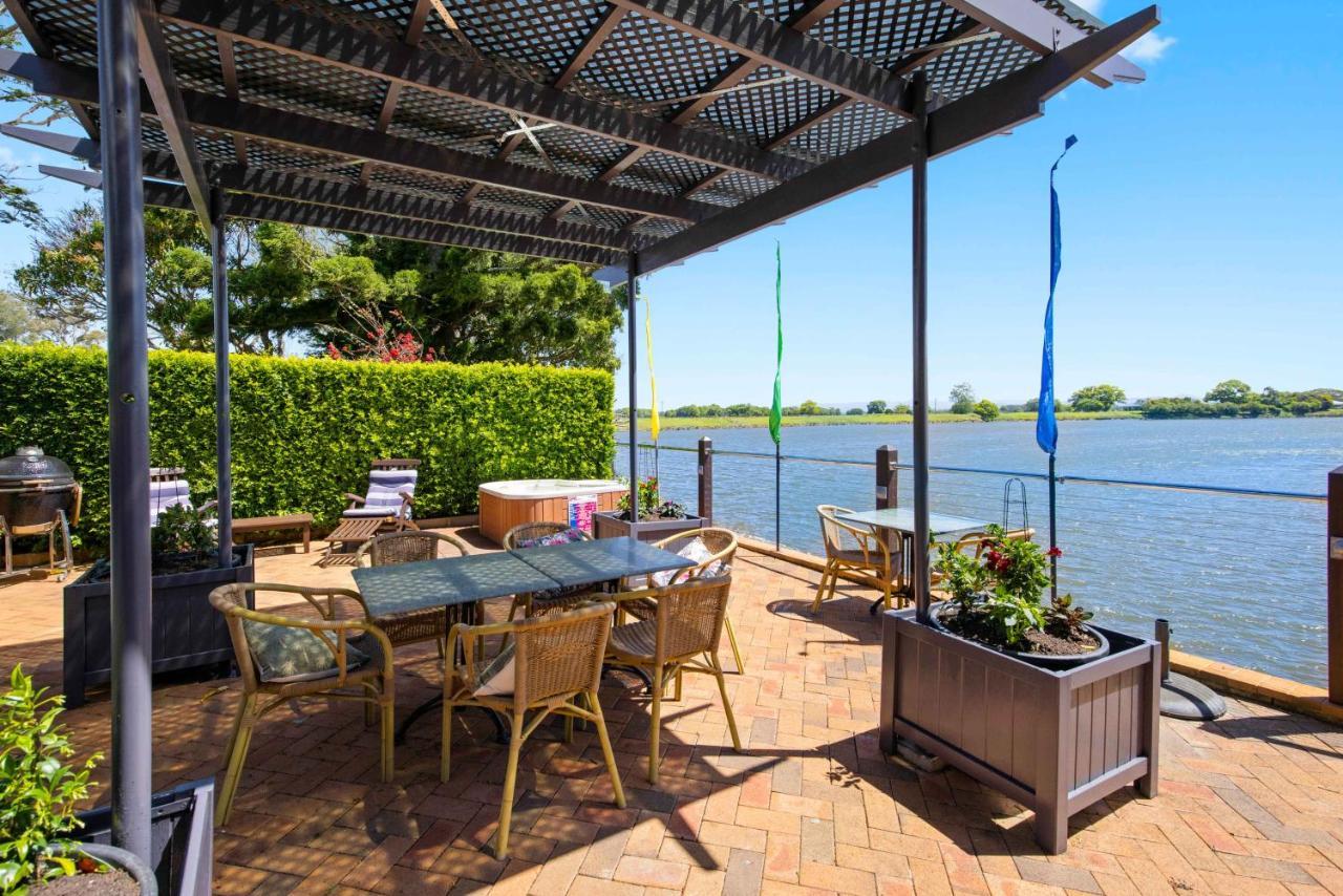 The Old Bank Gladstone Licensed Restaurant & Boutique Accommodation Hat Head エクステリア 写真