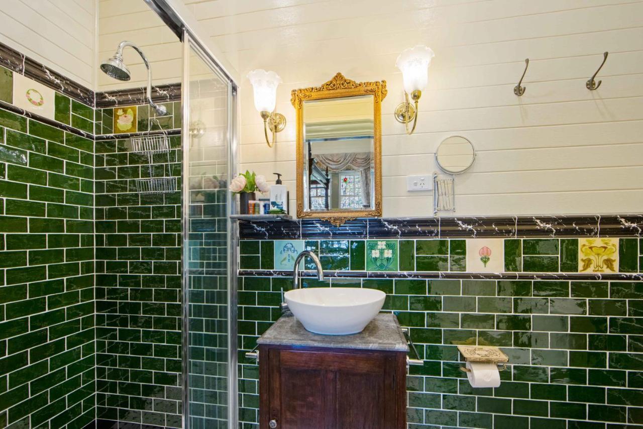 The Old Bank Gladstone Licensed Restaurant & Boutique Accommodation Hat Head エクステリア 写真