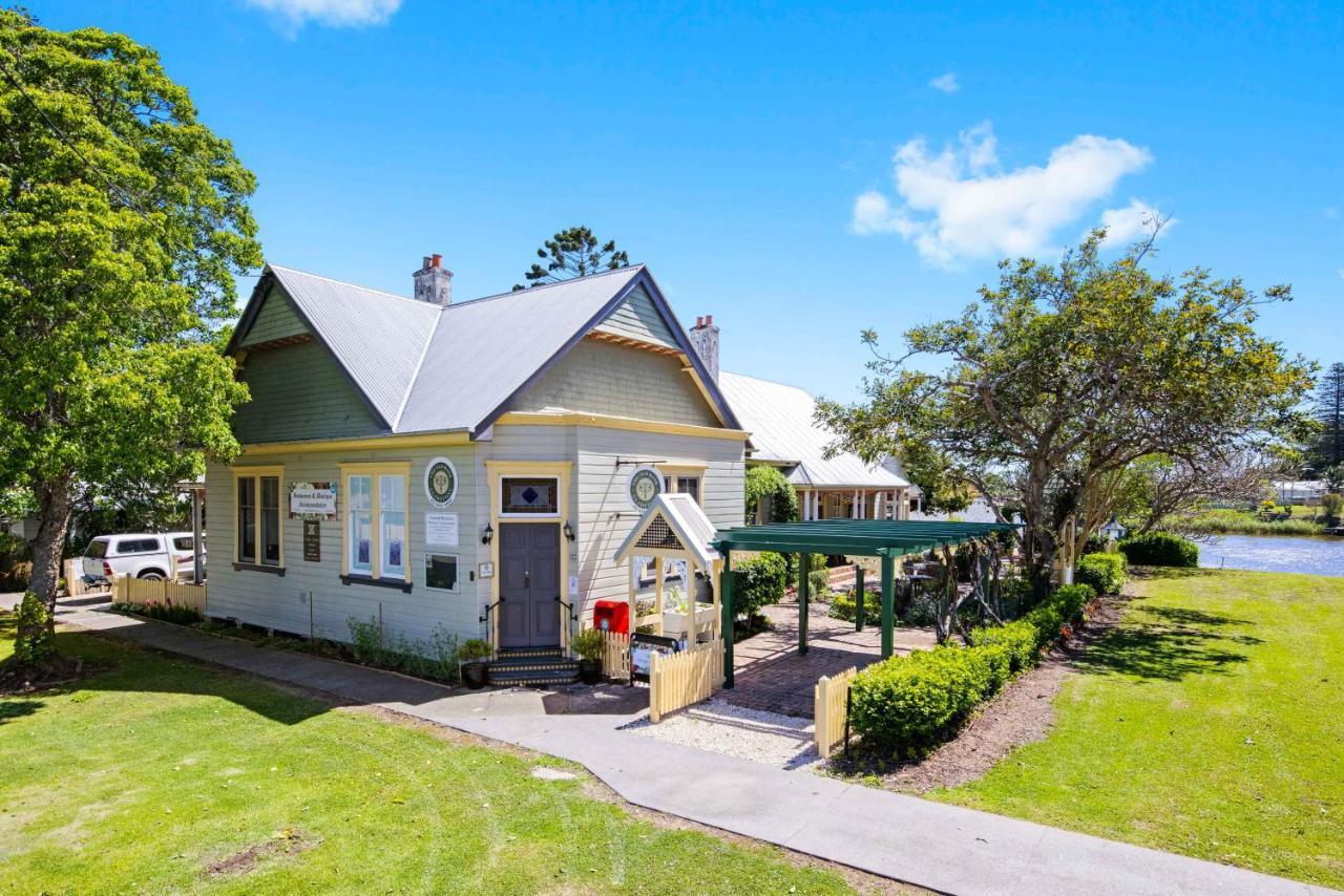 The Old Bank Gladstone Licensed Restaurant & Boutique Accommodation Hat Head エクステリア 写真