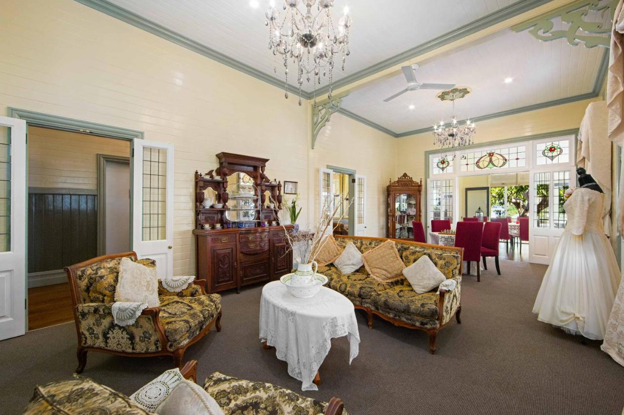 The Old Bank Gladstone Licensed Restaurant & Boutique Accommodation Hat Head エクステリア 写真